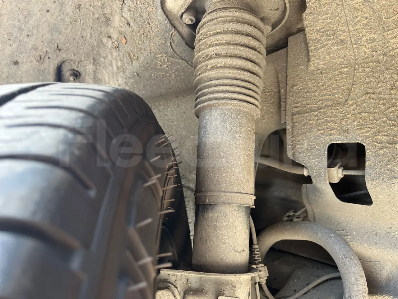 Mercedes-Benz Sprinter 518CDI/ Euro 6 - 120 Kw - 7,767Mt - front shock absorbers right
