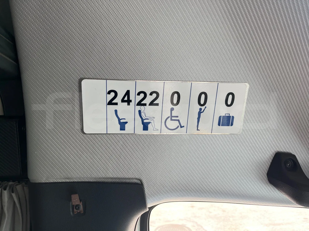 Mercedes-Benz Sprinter 518CDI/ Euro 6 - 120 Kw - 7,767Mt - seat plate photo
