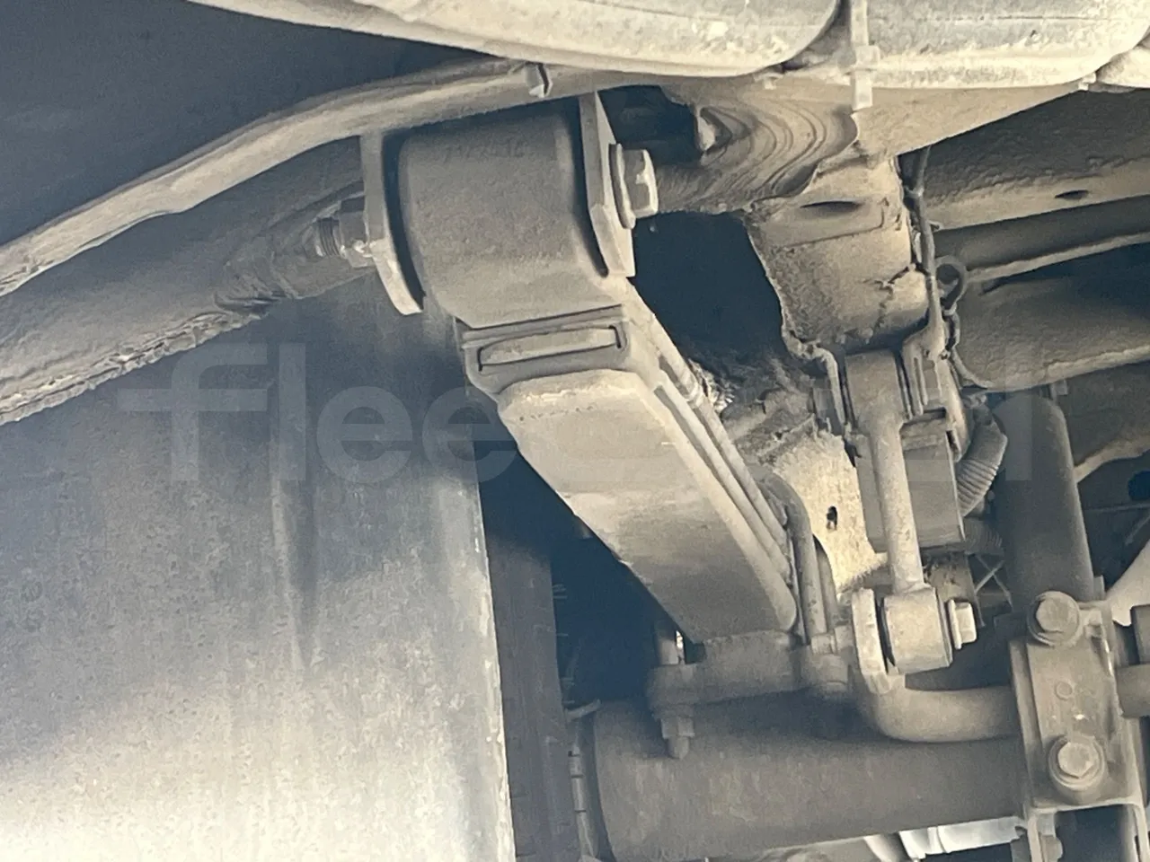 Mercedes-Benz Sprinter 518CDI/ Euro 6 - 120 Kw - 7,767Mt - axel 2 leaf spring right