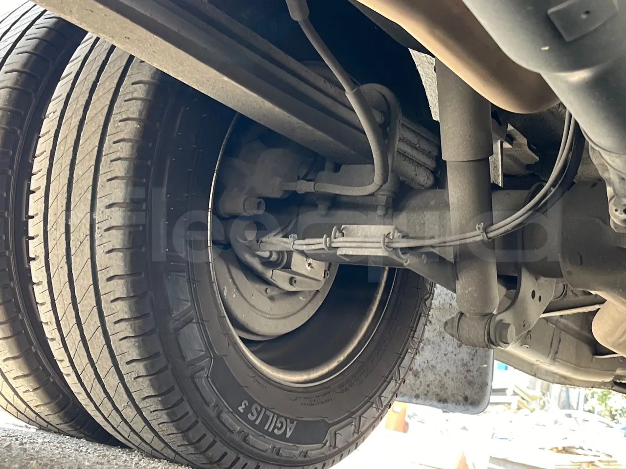 Mercedes-Benz Sprinter 518CDI/ Euro 6 - 120 Kw - 7,767Mt - axle 2 shock absorbers 2 left