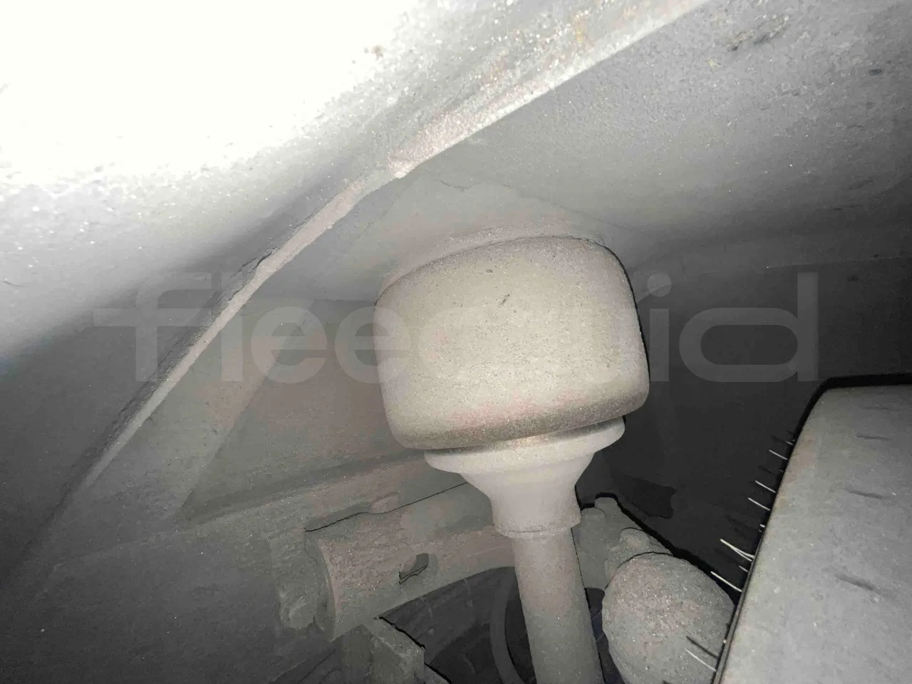 Iveco Citelis - front brake calipers right