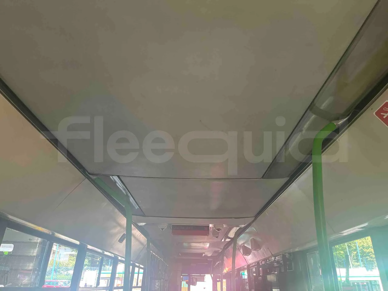 Iveco Citelis - overhead compartments photo