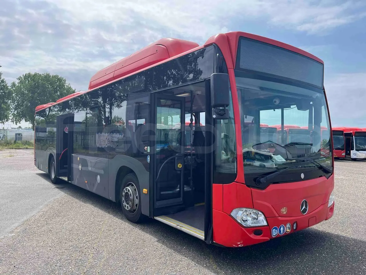 Mercedes-Benz Citaro - 3/4 right front doors open