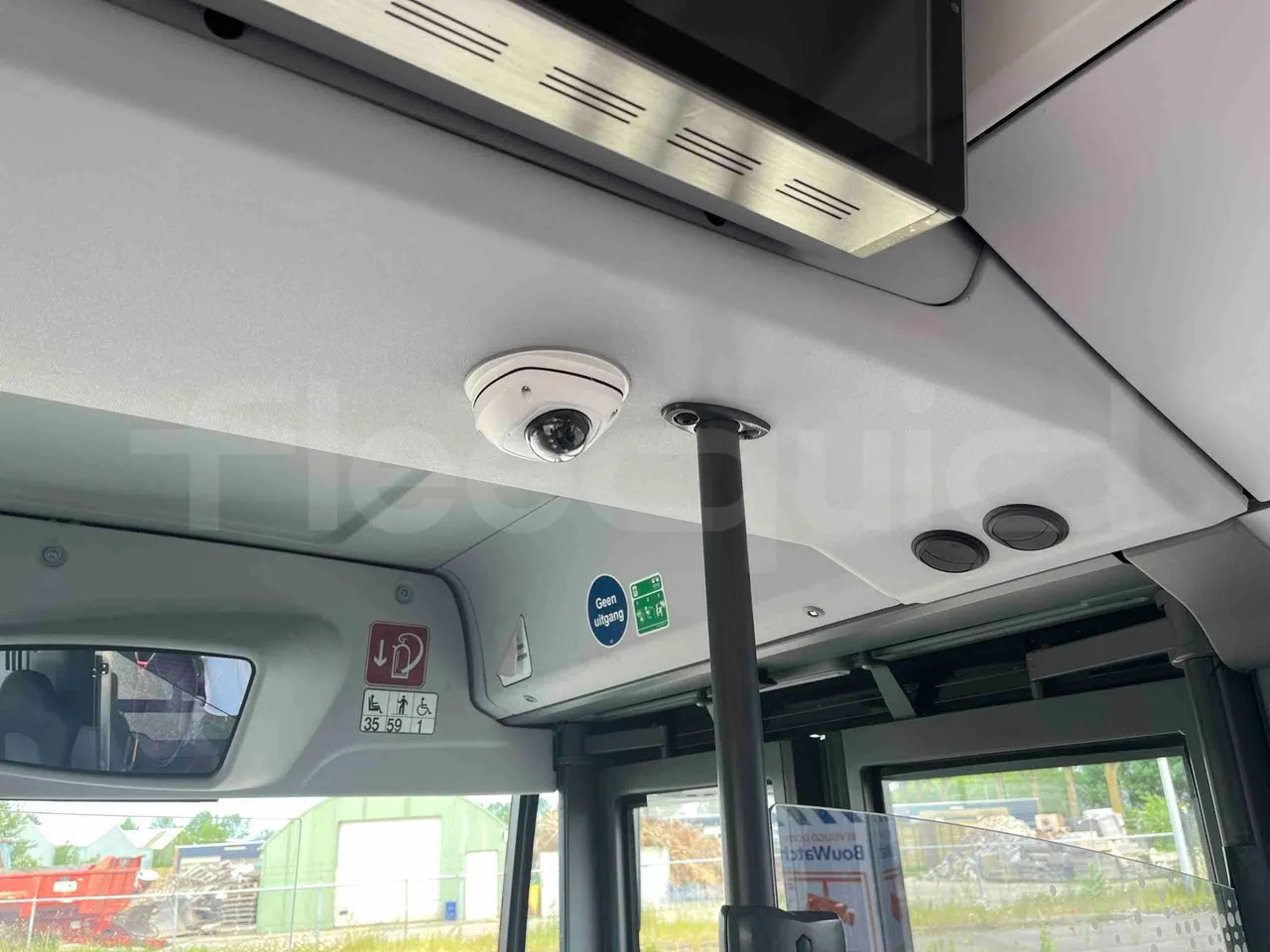 Mercedes-Benz Citaro - roof hatch 1