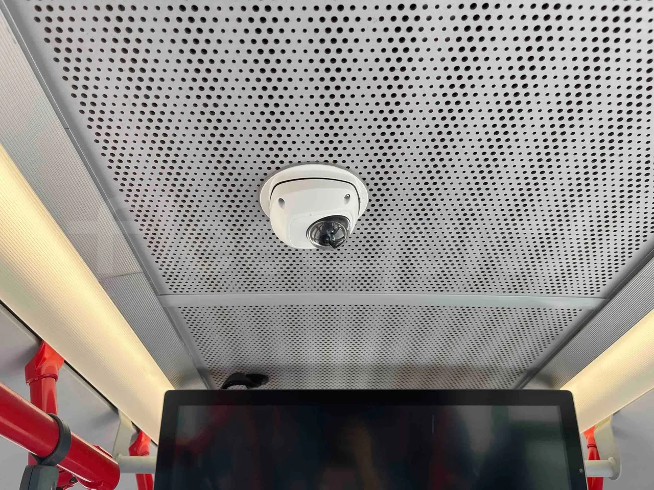 Mercedes-Benz Citaro - roof hatch 2