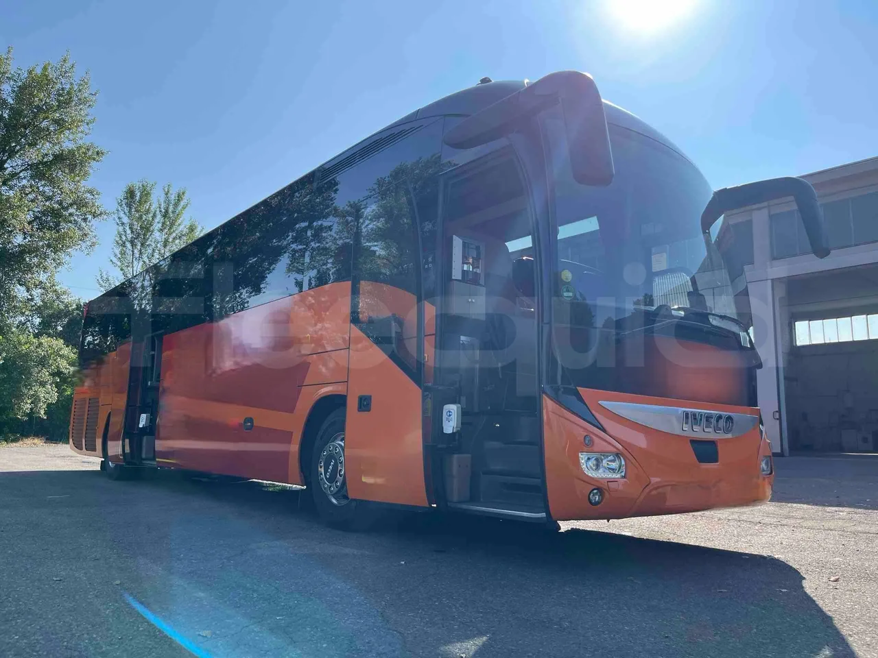 Iveco Magelys - 3/4 Front Right Side Doors Open