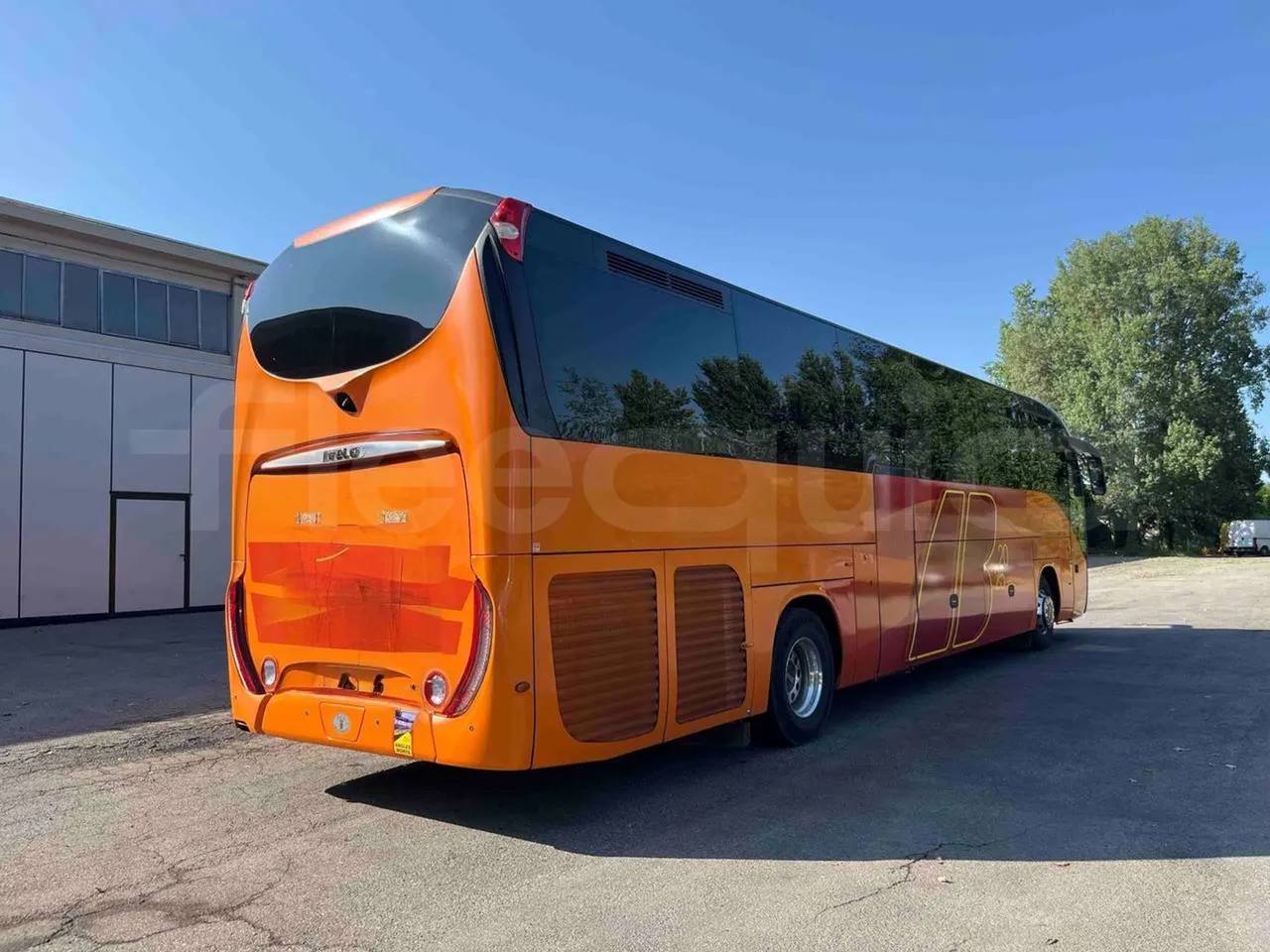 Iveco Magelys - 3/4 Rear Right Side
