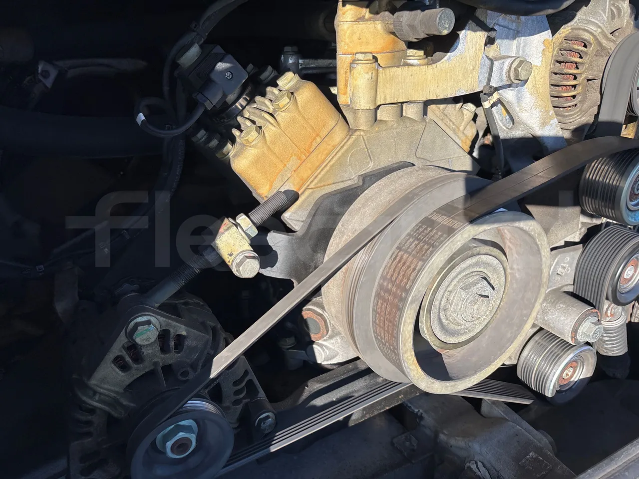 Setra S517 HD 41003 - EURO6 - 350kw - 14.165m - air conditioning compressor