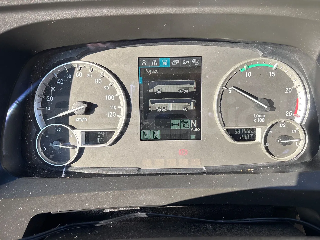 Setra S517 HD 41003 - EURO6 - 350kw - 14.165m - dashboard lights on