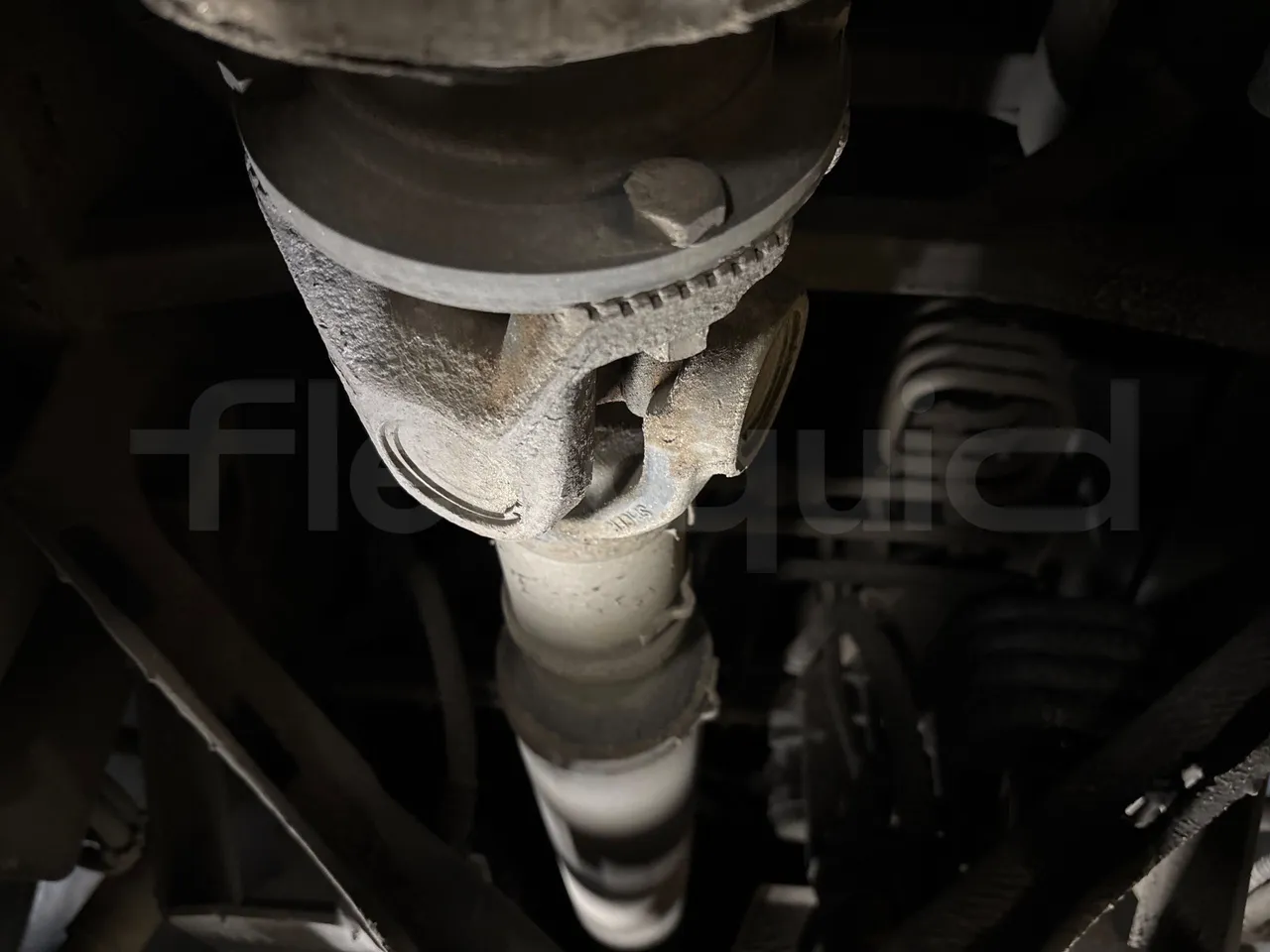 Setra S517 HD 41003 - EURO6 - 350kw - 14.165m - driveshaft photo