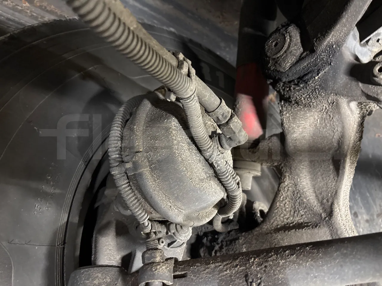 Setra S517 HD 41003 - EURO6 - 350kw - 14.165m - front brake calipers right