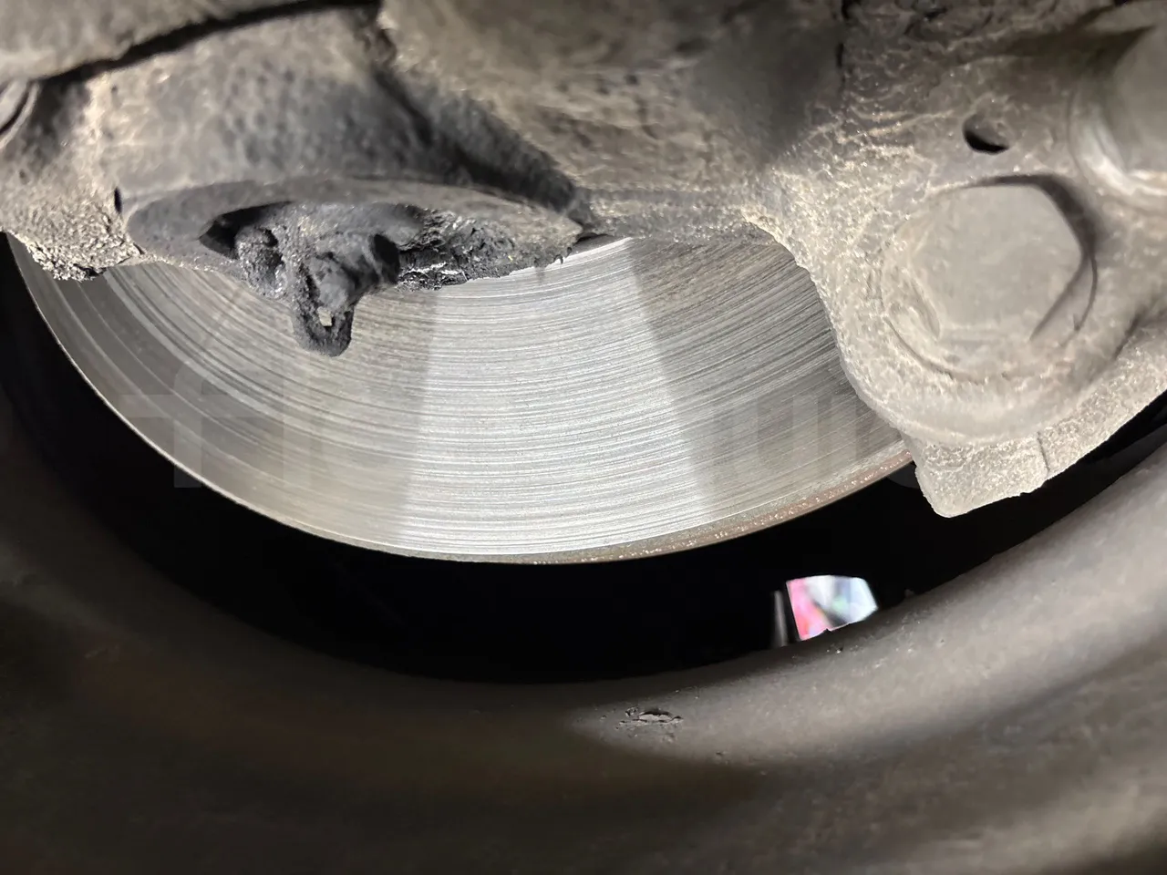 Setra S517 HD 41003 - EURO6 - 350kw - 14.165m - front discs left