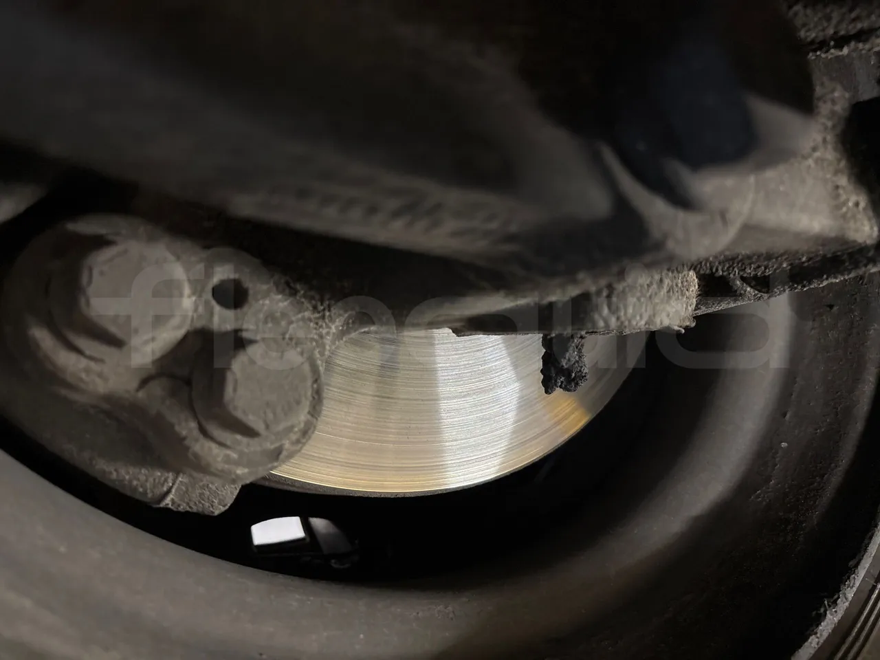 Setra S517 HD 41003 - EURO6 - 350kw - 14.165m - front discs right