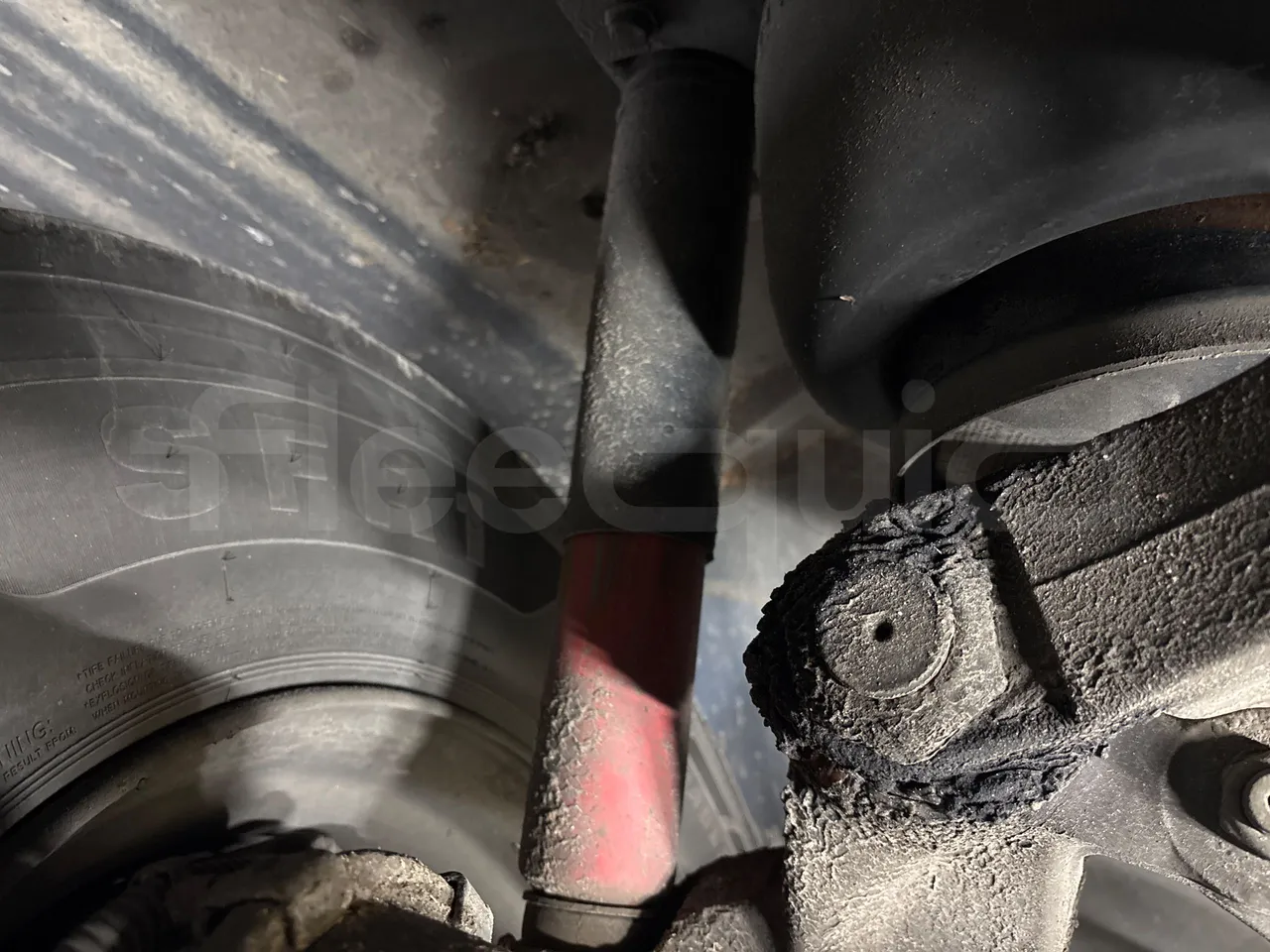 Setra S517 HD 41003 - EURO6 - 350kw - 14.165m - front shock absorbers right