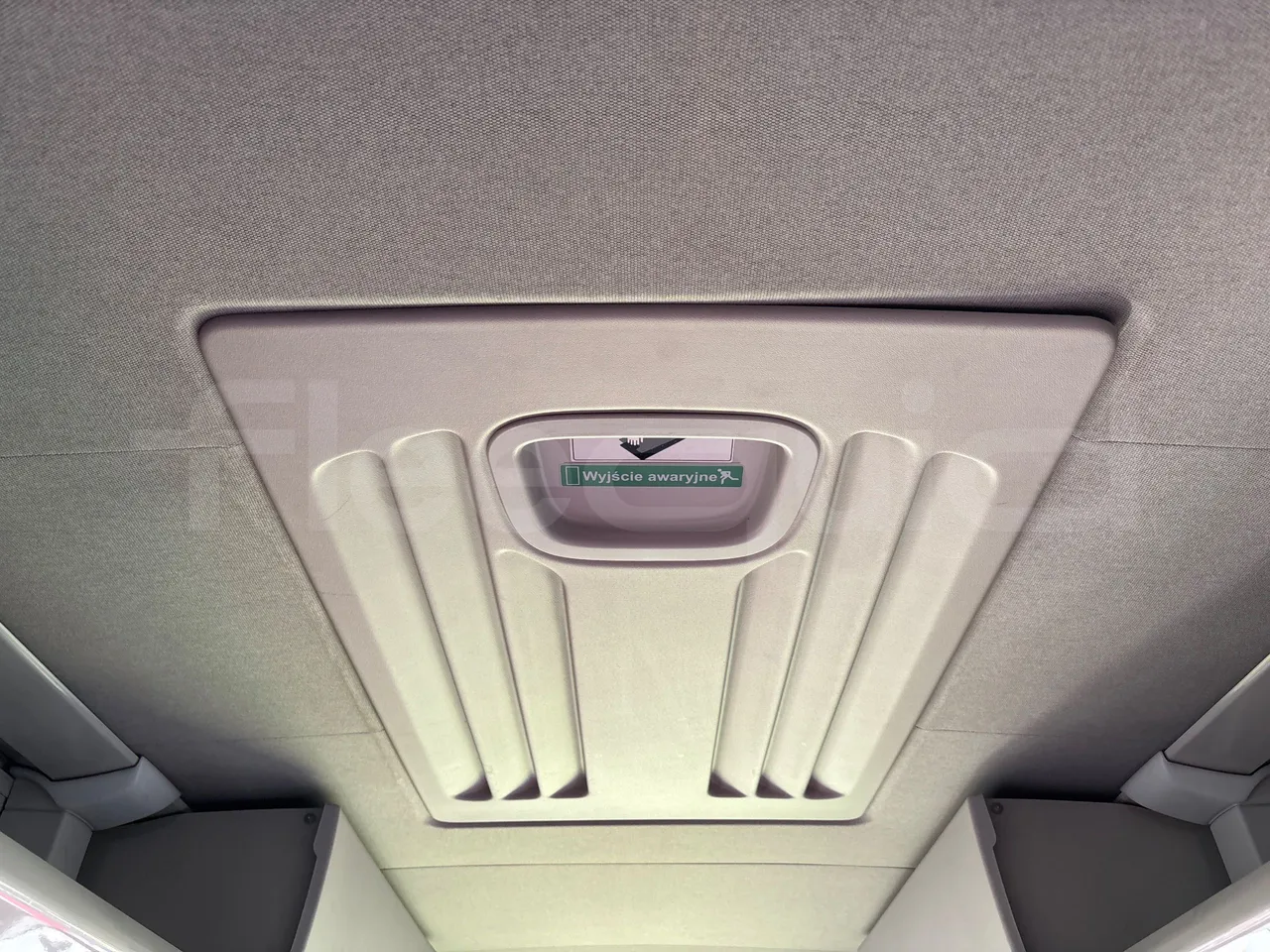 Setra S517 HD 41003 - EURO6 - 350kw - 14.165m - roof hatch 1