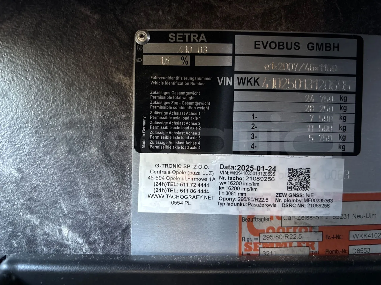 Setra S517 HD 41003 - EURO6 - 350kw - 14.165m - vehicle plate photo