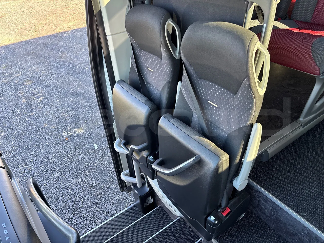 Setra S517 HD 41003 - EURO6 - 350kw - 14.165m - hostess seat photo