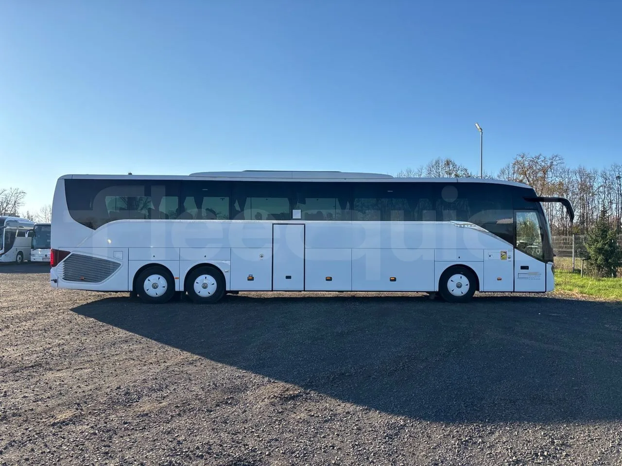 Setra S517 HD 41003 - EURO6 - 350kw - 14.165m - right side doors closed