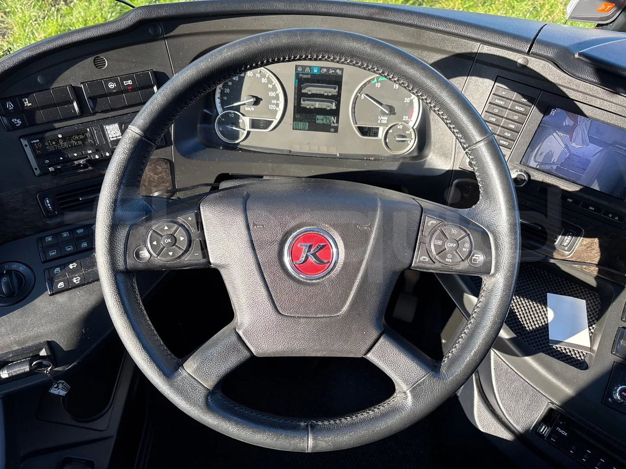 Setra S517 HD 41003 - EURO6 - 350kw - 14.165m - steering wheel photo