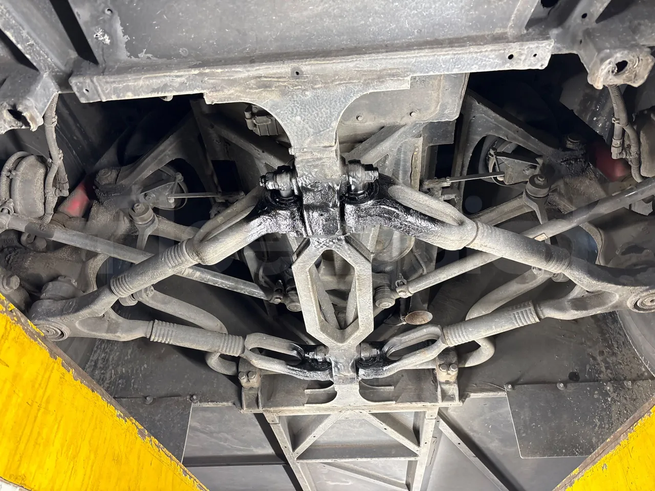 Setra S517 HD 41003 - EURO6 - 350kw - 14.165m - front axle central