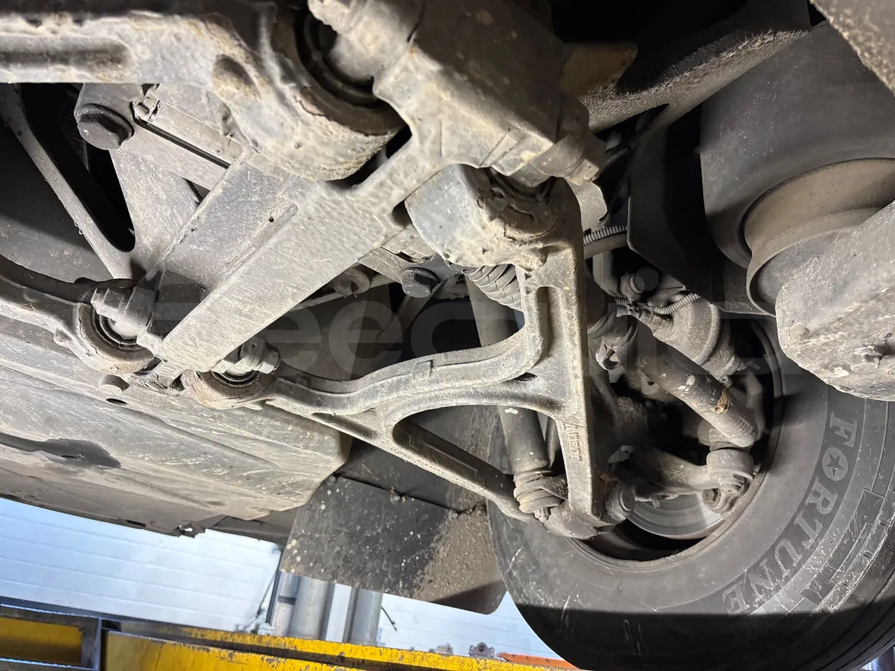 Setra S517 HD 41003 - EURO6 - 350kw - 14.165m - axle 3 left side