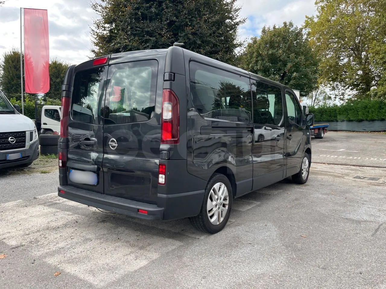 Opel Vivaro - B X83 - EUR6 - 92kW - 5.399m - 3/4 left rear side