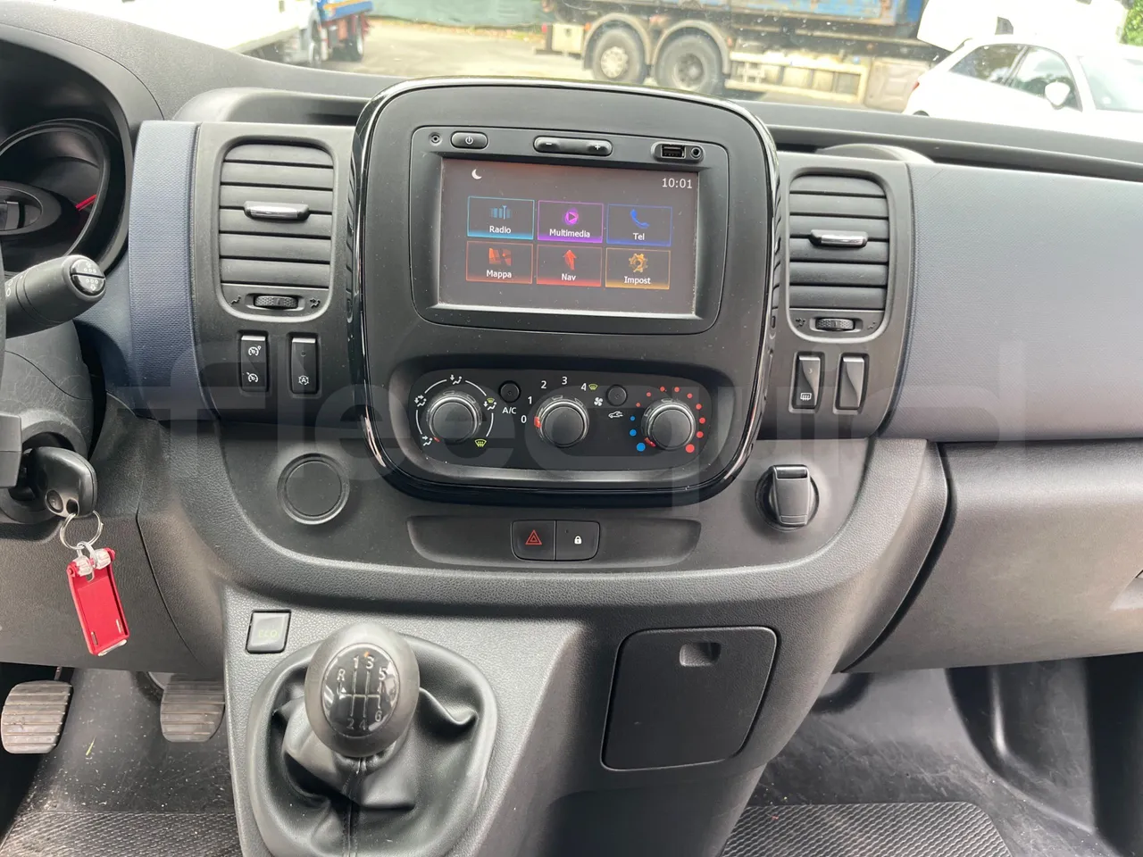 Opel Vivaro - B X83 - EUR6 - 92kW - 5.399m - radio accessories photo