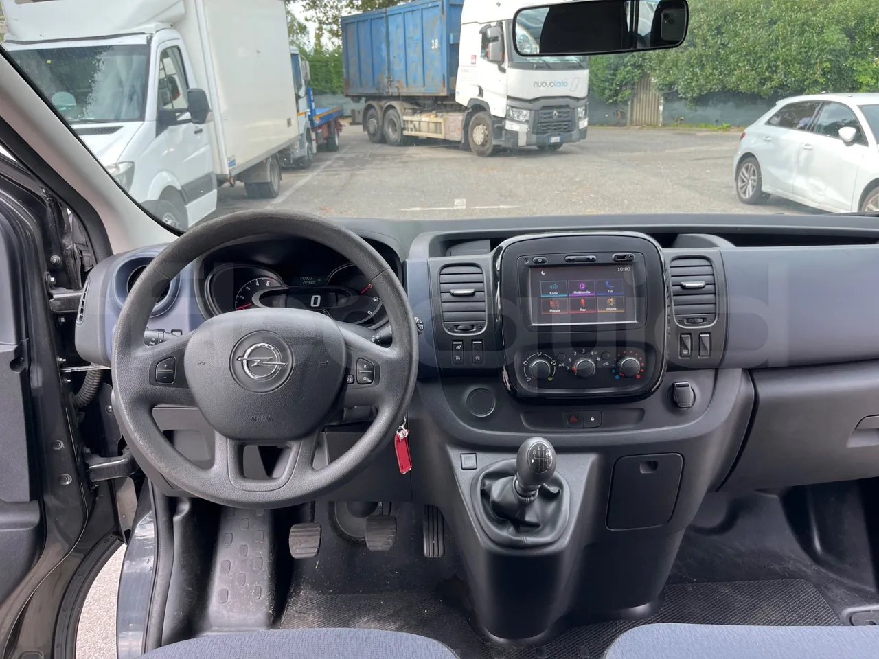 Opel Vivaro - B X83 - EUR6 - 92kW - 5.399m - buttons panels on