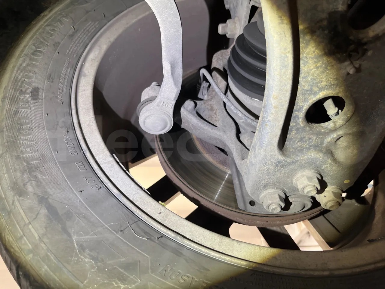 Opel Vivaro - B X83 - EUR6 - 92kW - 5.399m - front discs left