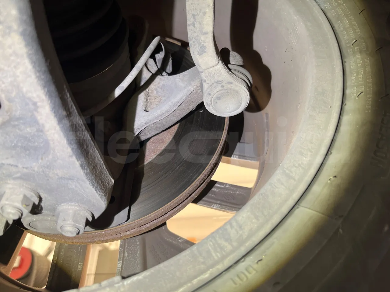 Opel Vivaro - B X83 - EUR6 - 92kW - 5.399m - front discs right