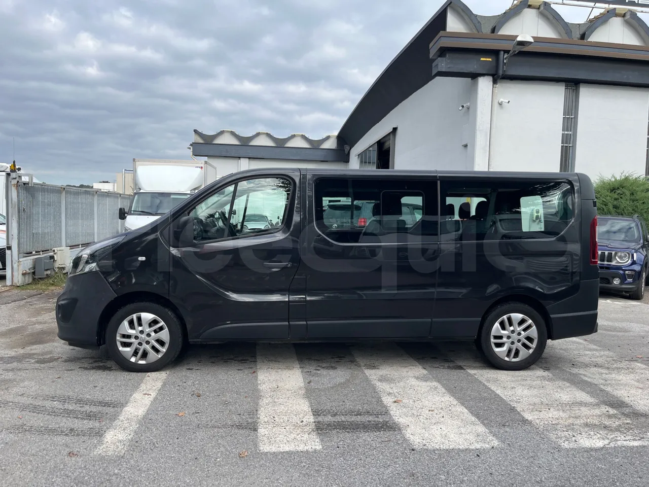 Opel Vivaro - B X83 - EUR6 - 92kW - 5.399m - left side photo