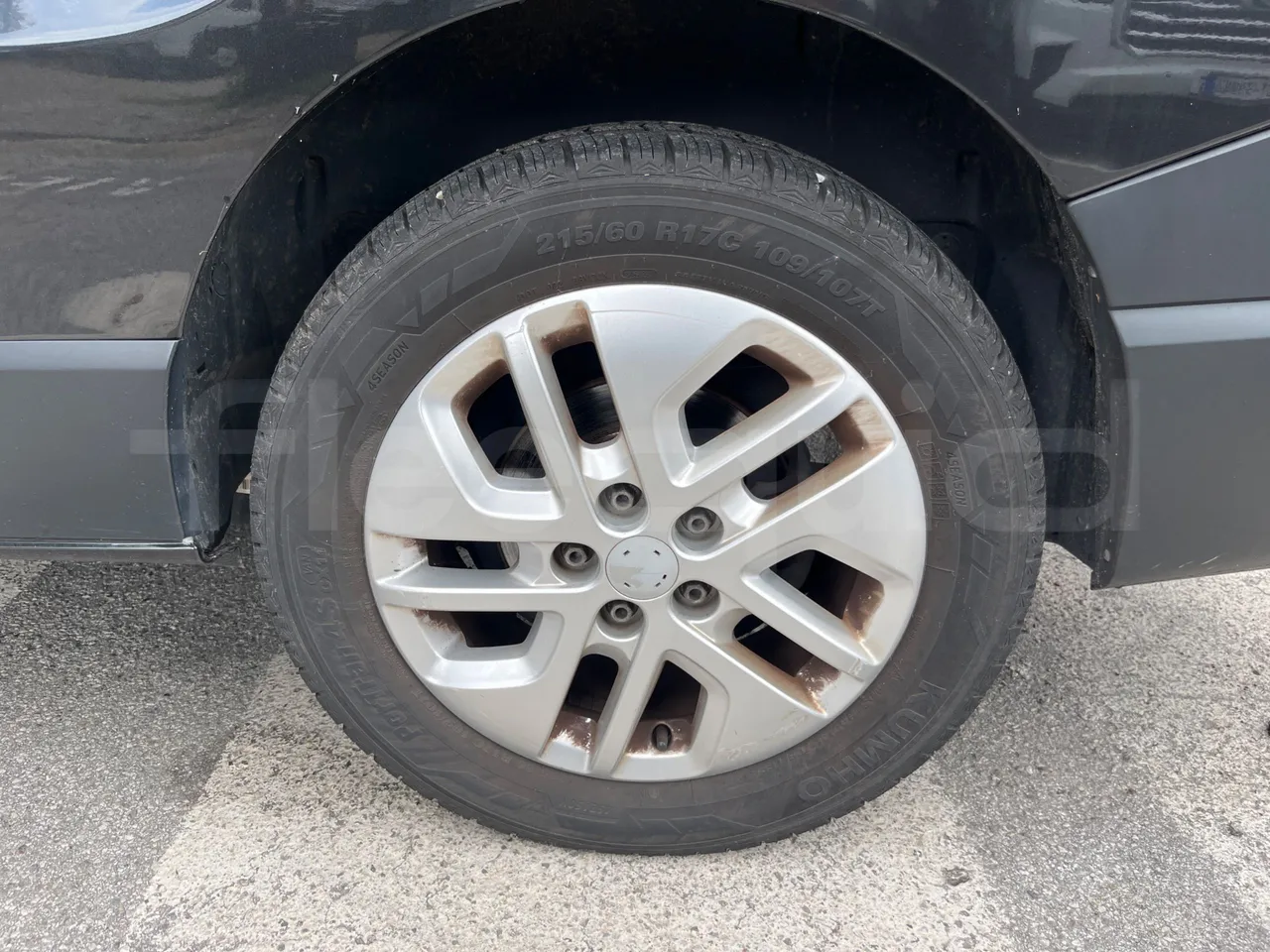 Opel Vivaro - B X83 - EUR6 - 92kW - 5.399m - rear left tire photo