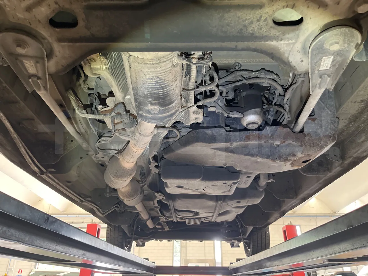 Opel Vivaro - B X83 - EUR6 - 92kW - 5.399m - central undercarriage photo