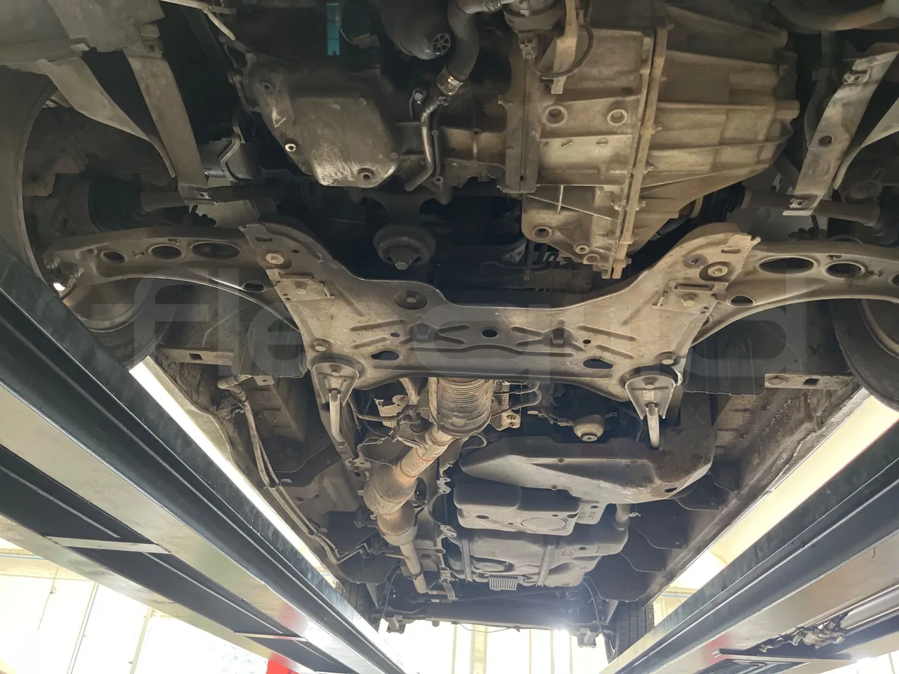 Opel Vivaro - B X83 - EUR6 - 92kW - 5.399m - front undercarriage from front