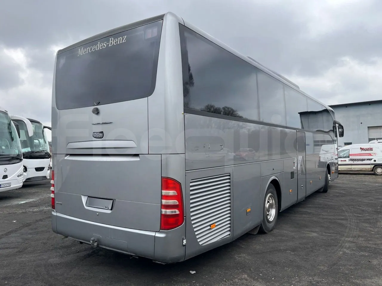 Mercedes-Benz Tourismo RHD - Euro5 - 300kW -  12.140mt - 3/4 right rear doors closed