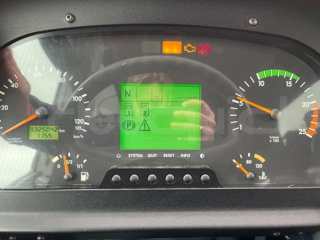 Mercedes-Benz Tourismo RHD - Euro5 - 300kW -  12.140mt - dashboard lights on