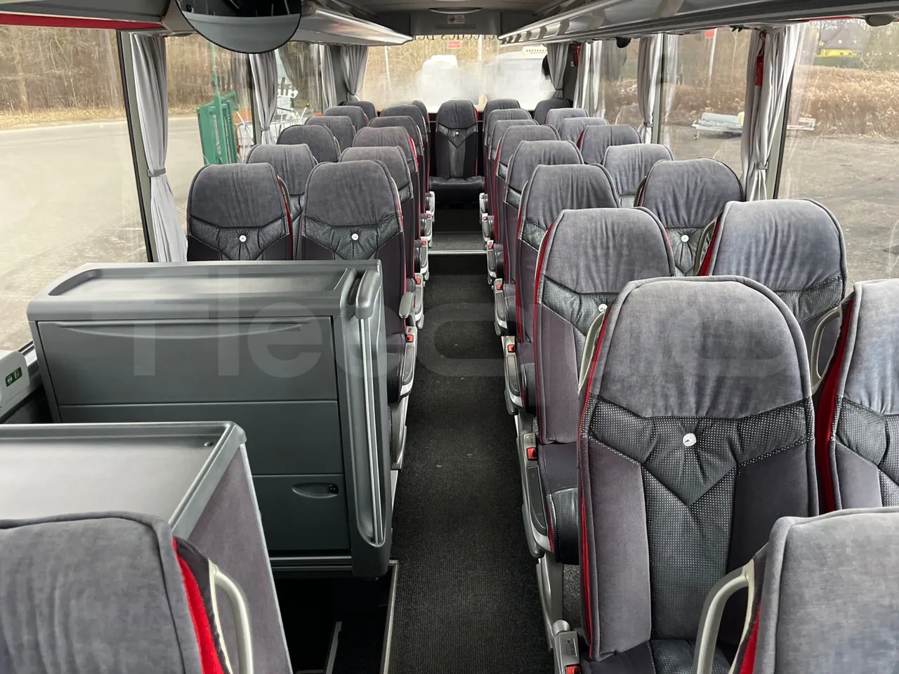 Mercedes-Benz Tourismo RHD - Euro5 - 300kW -  12.140mt - reverse view middle aisle