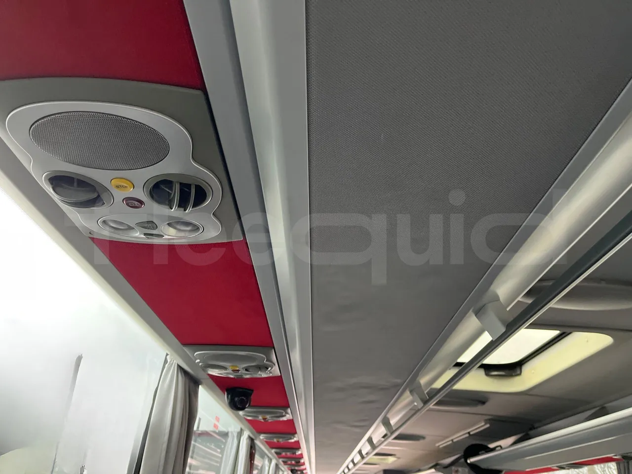 Mercedes-Benz Tourismo RHD - Euro5 - 300kW -  12.140mt - overhead compartments photo