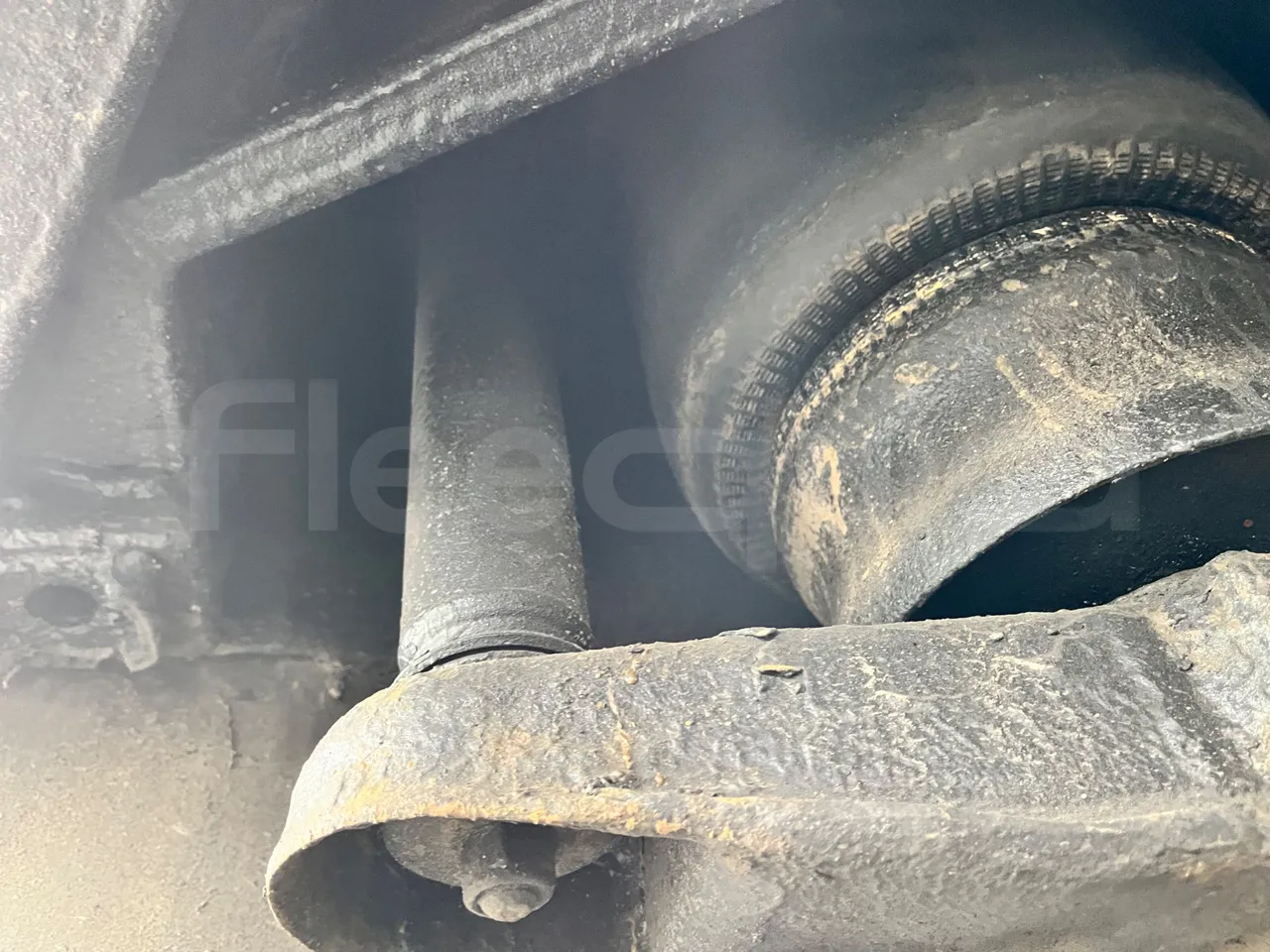 Mercedes-Benz Tourismo RHD - Euro5 - 300kW -  12.140mt - axle 2 shock absorbers 2 left