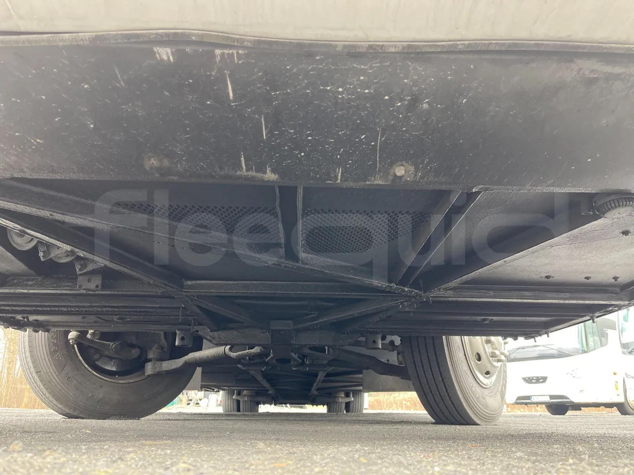 Mercedes-Benz Tourismo RHD - Euro5 - 300kW -  12.140mt - front undercarriage from front