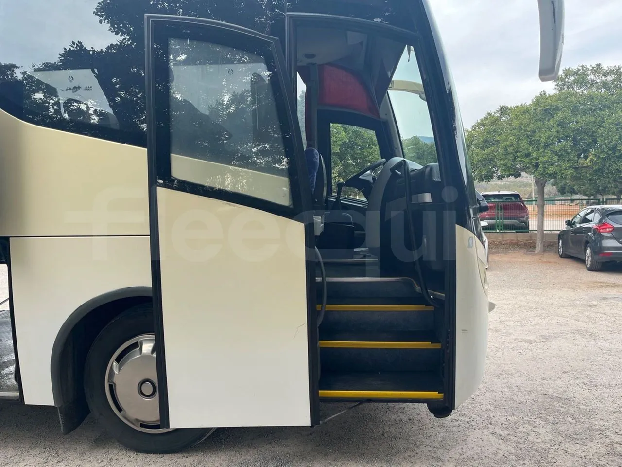 Irisbus Andecar VII 5 395EF4A - Euro4 -  220kW -10.200mt - front door 1 open