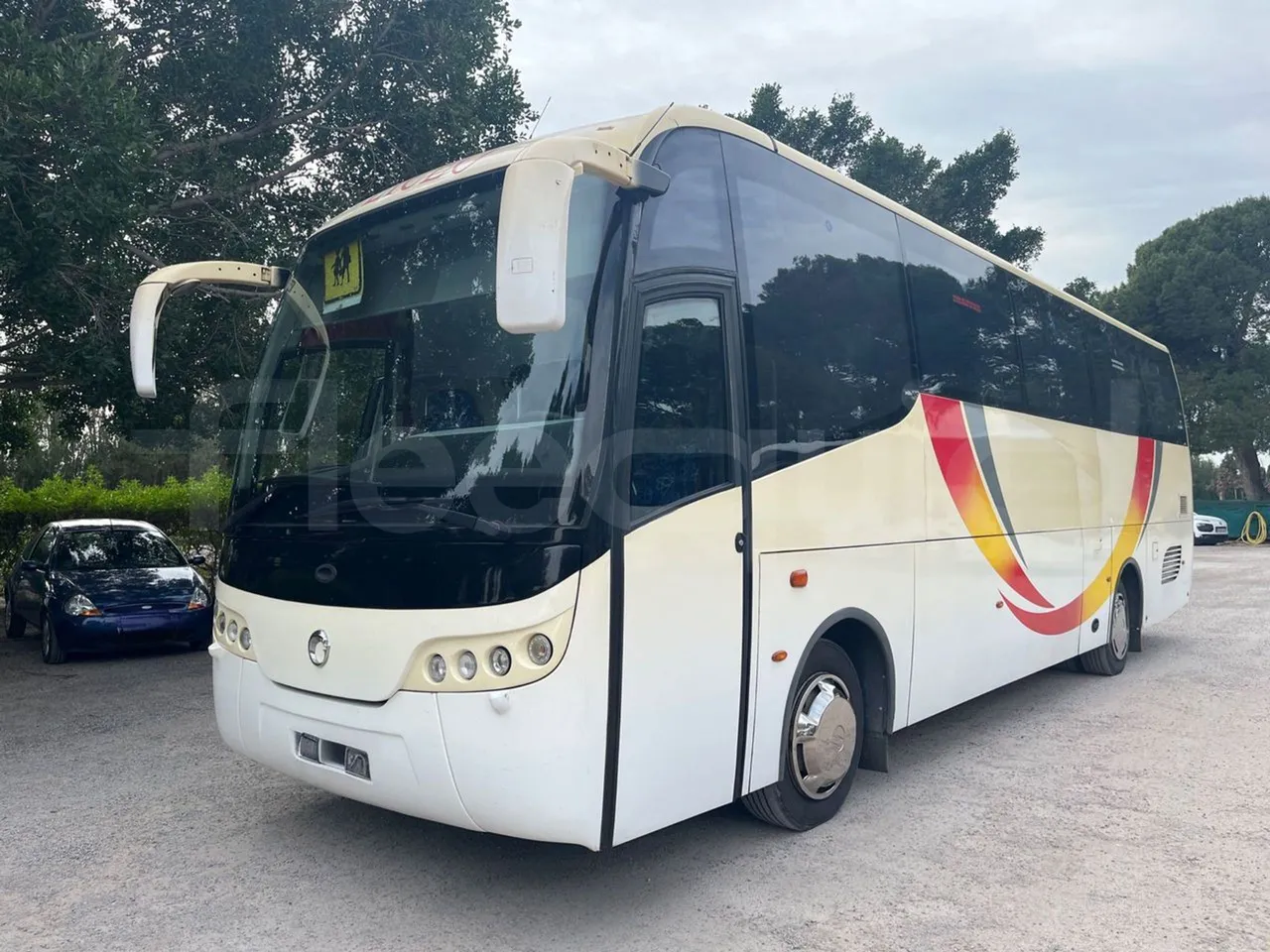 Irisbus Andecar VII 5 395EF4A - Euro4 -  220kW -10.200mt - 3/4 front left