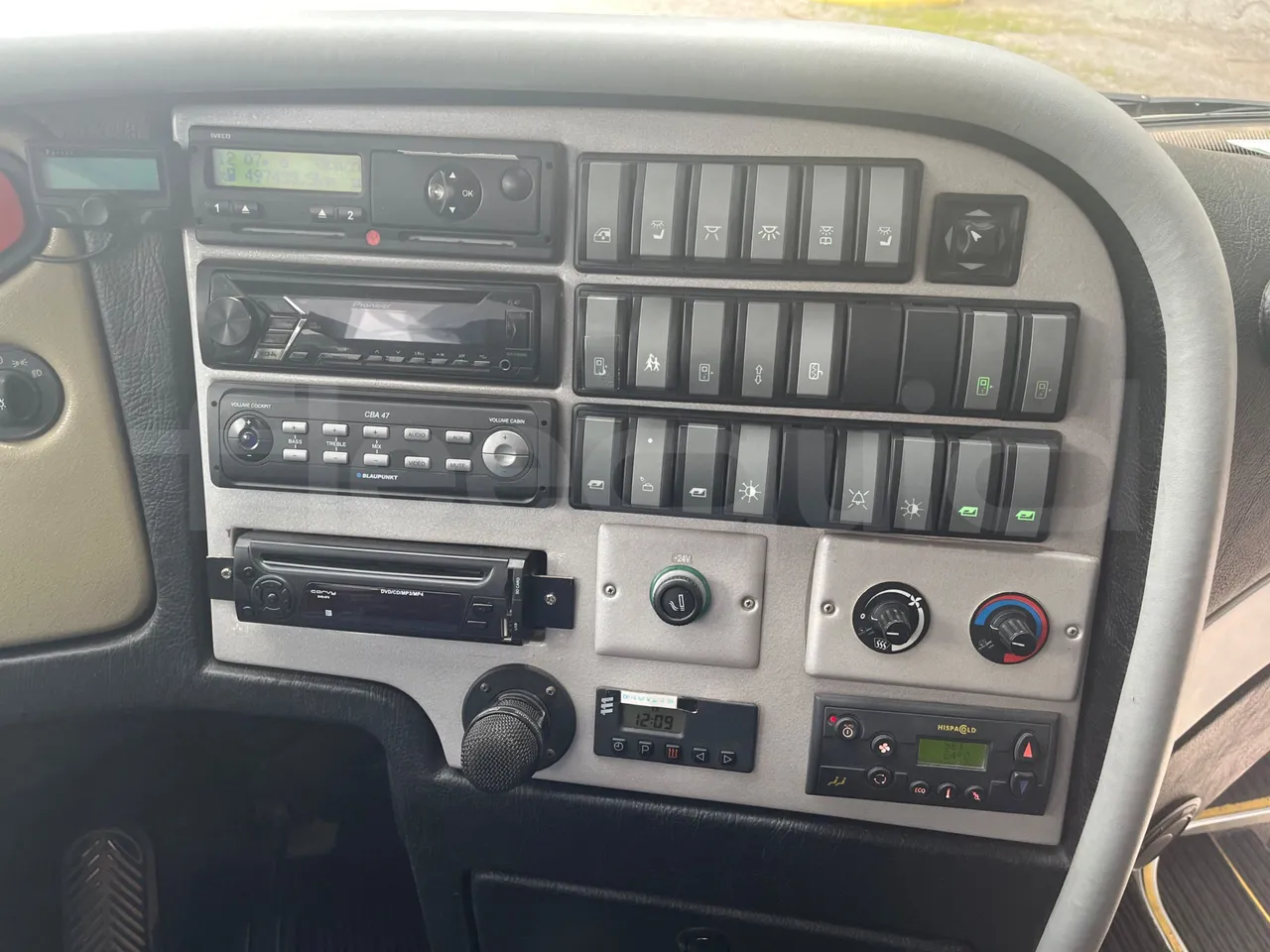 Irisbus Andecar VII 5 395EF4A - Euro4 -  220kW -10.200mt - radio accessories photo