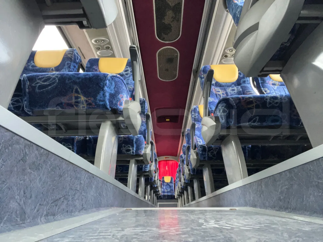 Irisbus Andecar VII 5 395EF4A - Euro4 -  220kW -10.200mt - seat brackets photo