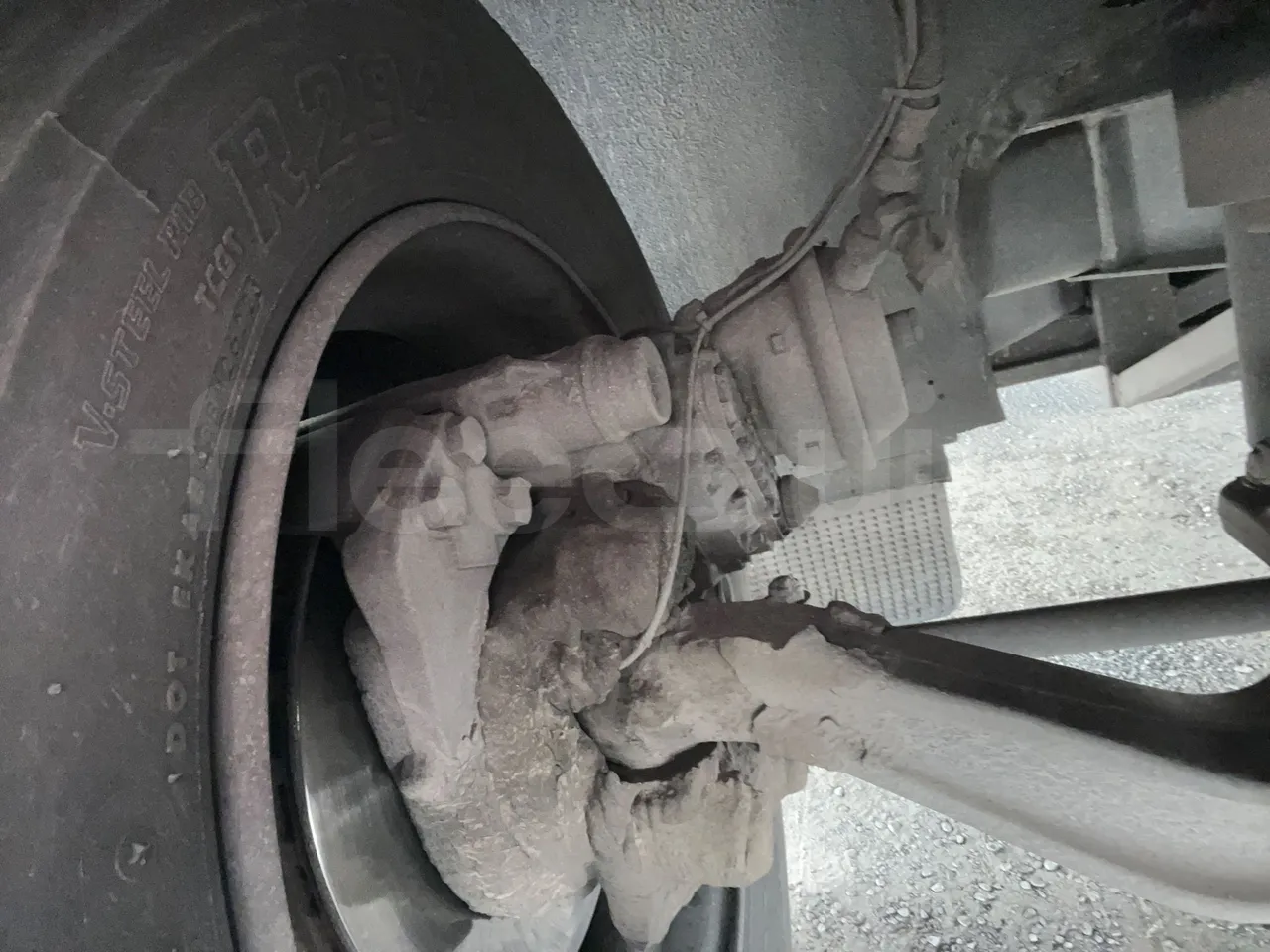 Irisbus Andecar VII 5 395EF4A - Euro4 -  220kW -10.200mt - front discs right