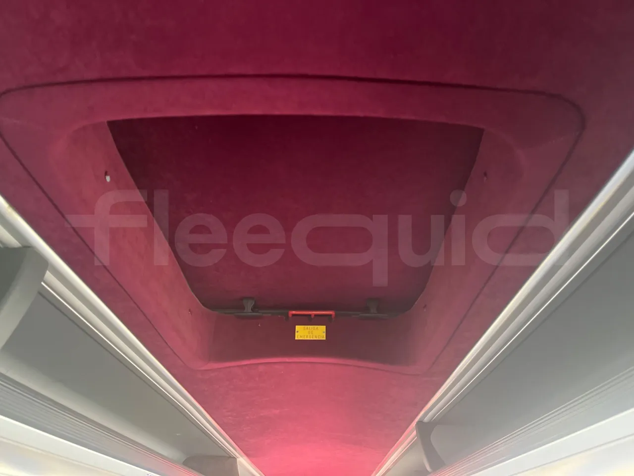 Irisbus Andecar VII 5 395EF4A - Euro4 -  220kW -10.200mt - roof hatch 1