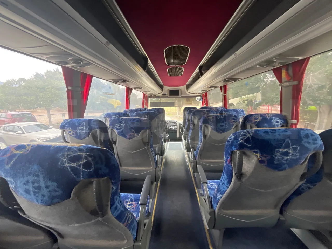 Irisbus Andecar VII 5 395EF4A - Euro4 -  220kW -10.200mt - forward view middle aisle