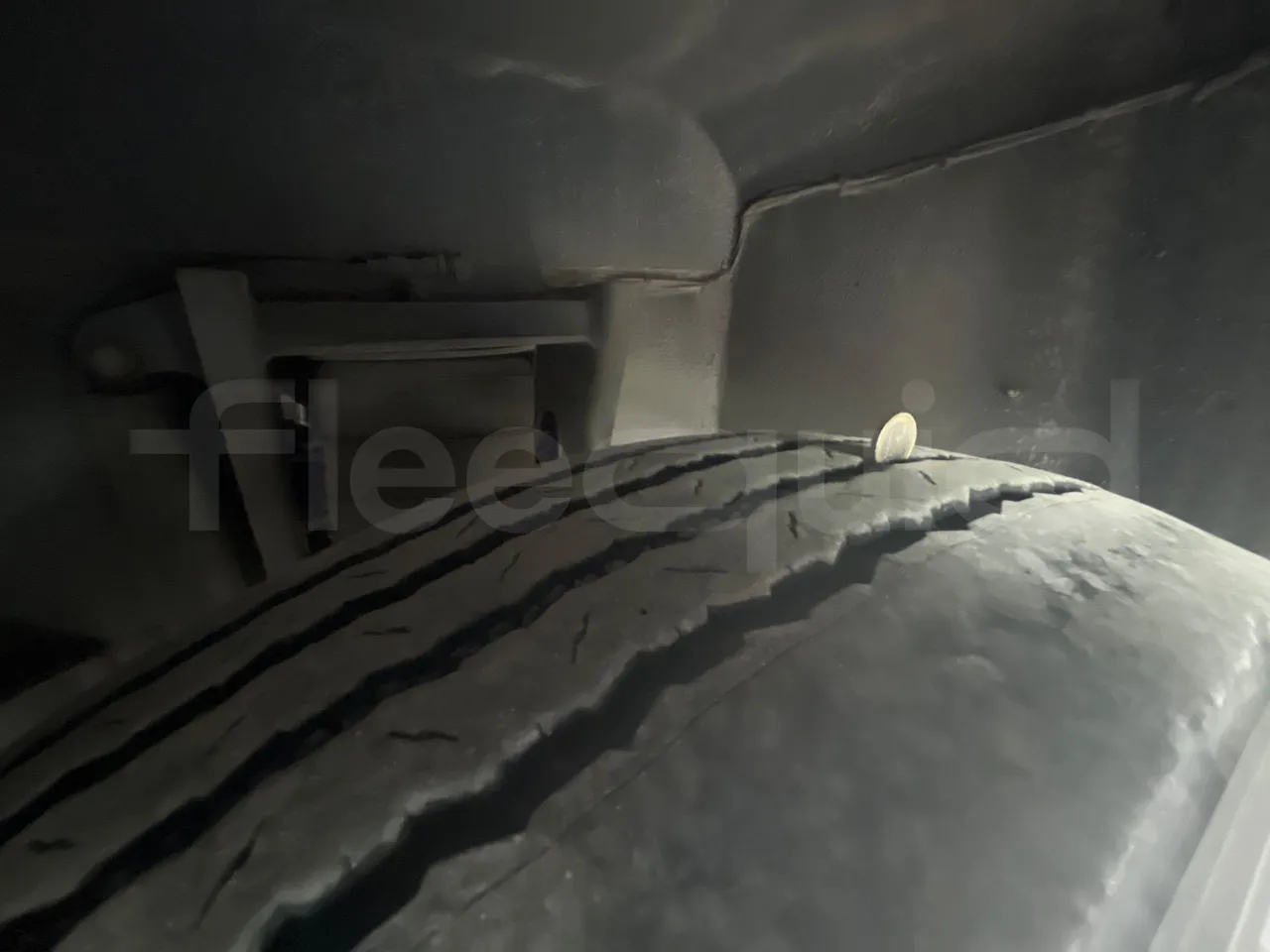 Irisbus Andecar VII 5 395EF4A - Euro4 -  220kW -10.200mt - tread condition front tires left