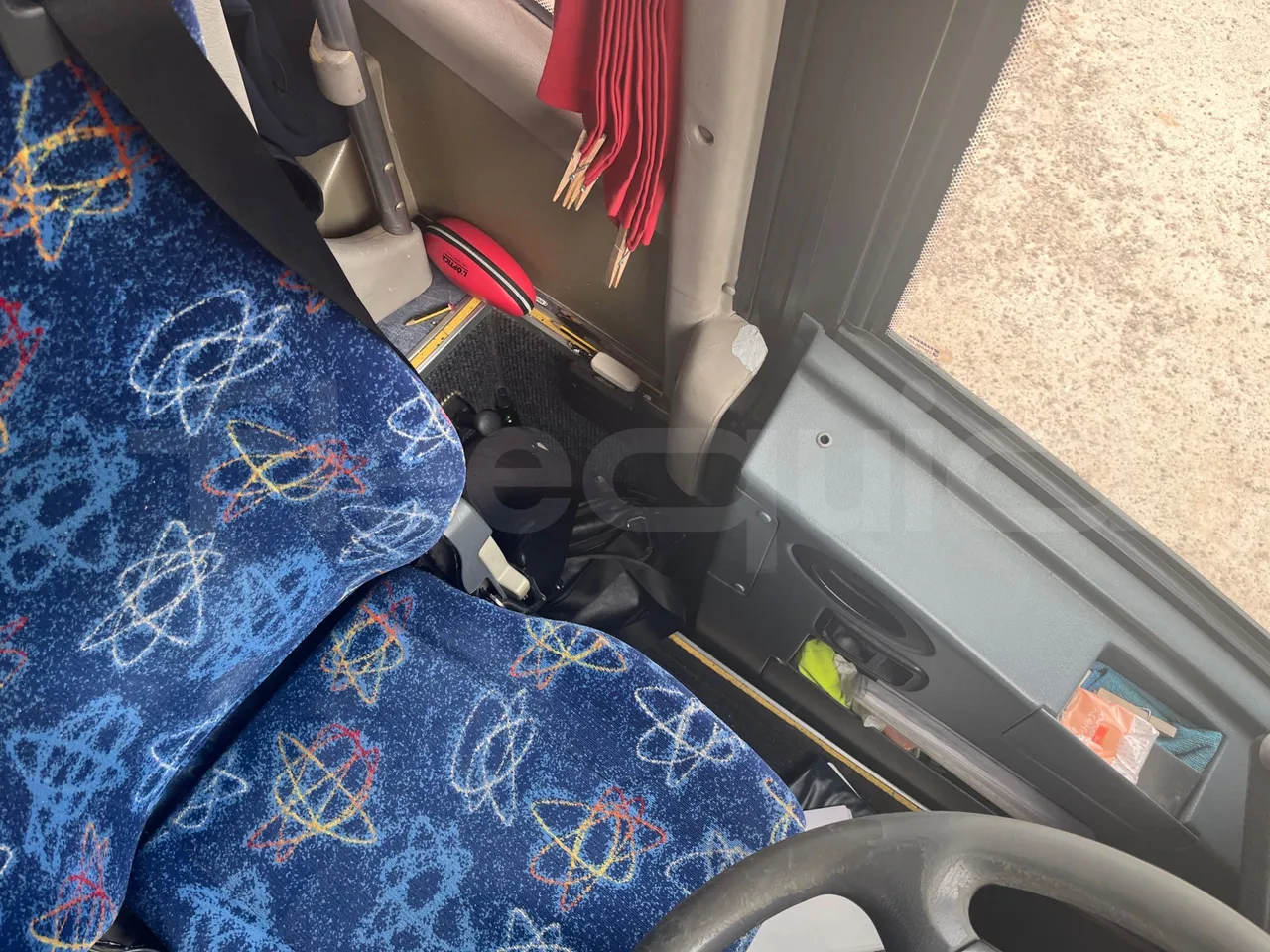 Irisbus Andecar VII 5 395EF4A - Euro4 -  220kW -10.200mt - power outlets detail