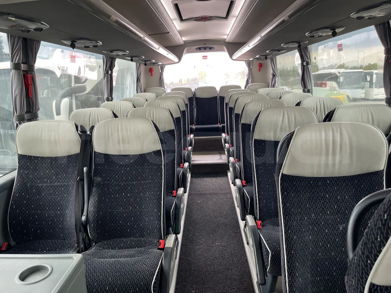 Scania Touring HD - Reverse Seats From Middle Position
